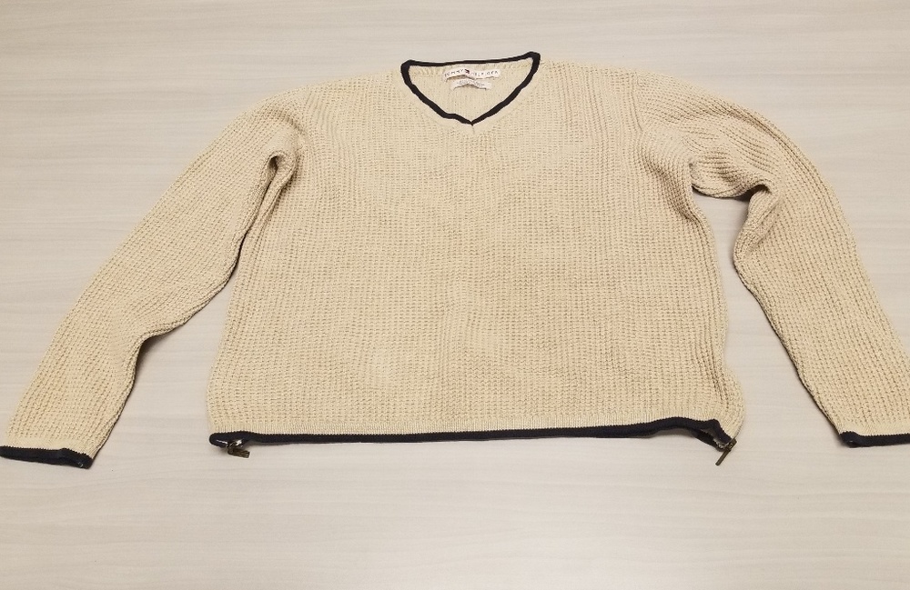 Vintage Cropped Tommy Hilfiger Sweater Size Medium